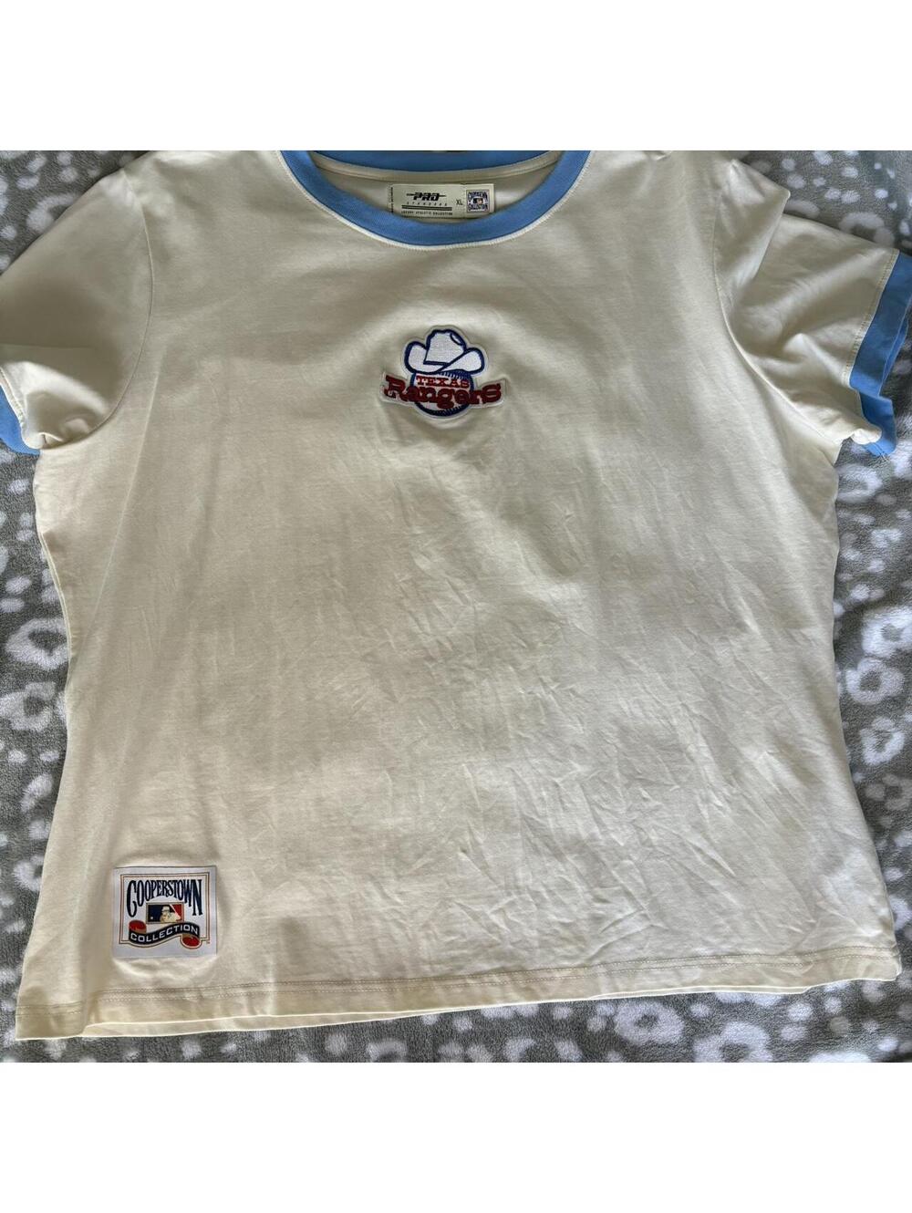 MLB Women's Yellow and Cream Tshirt